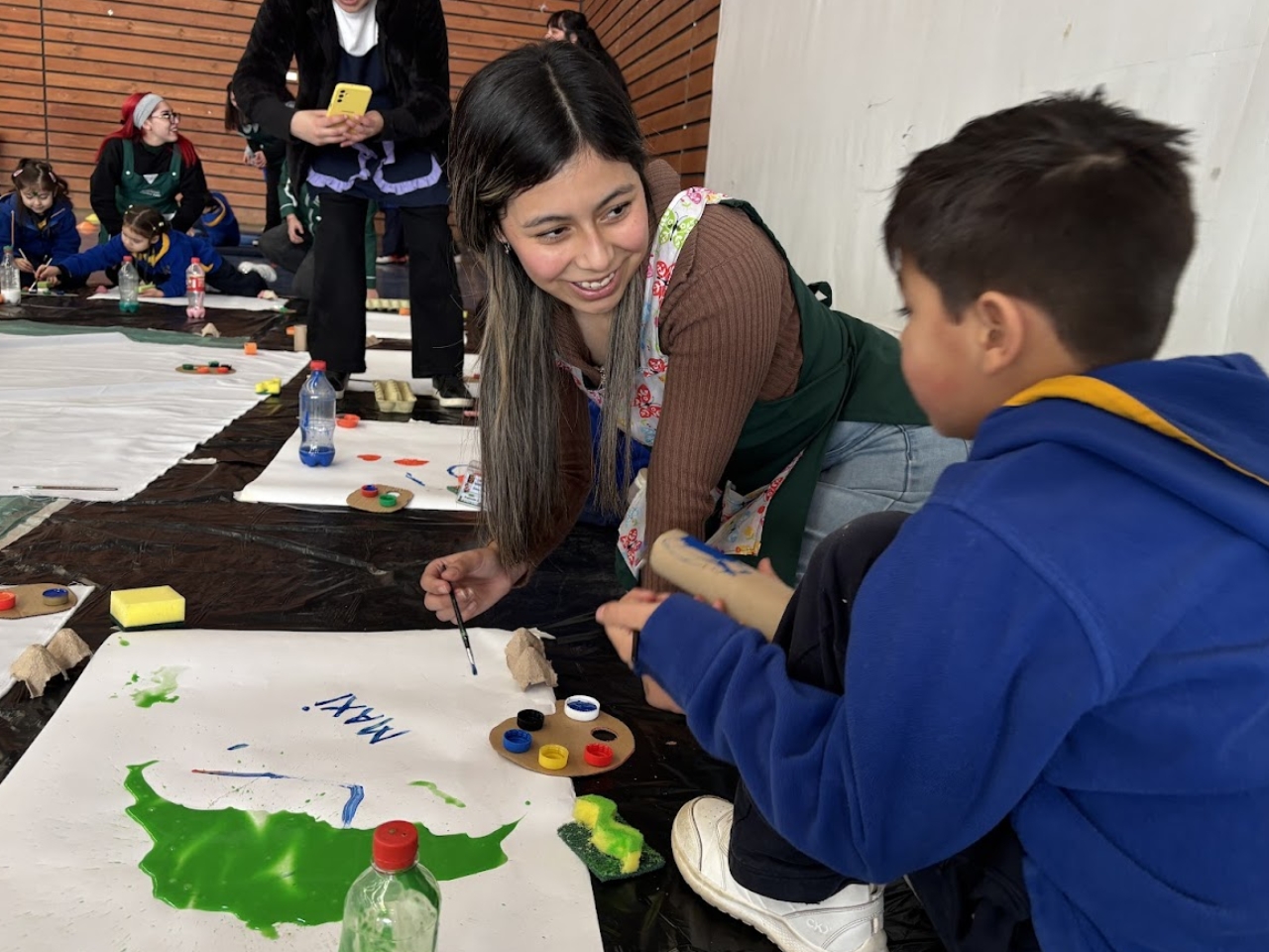 Aprender jugando: futuras profesoras y profesores ULagos innovan en el Colegio Inés Muñoz de García